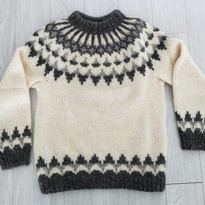 ICELANDIC, HAND-KNIT, CREWNECK WOOL SWEATER